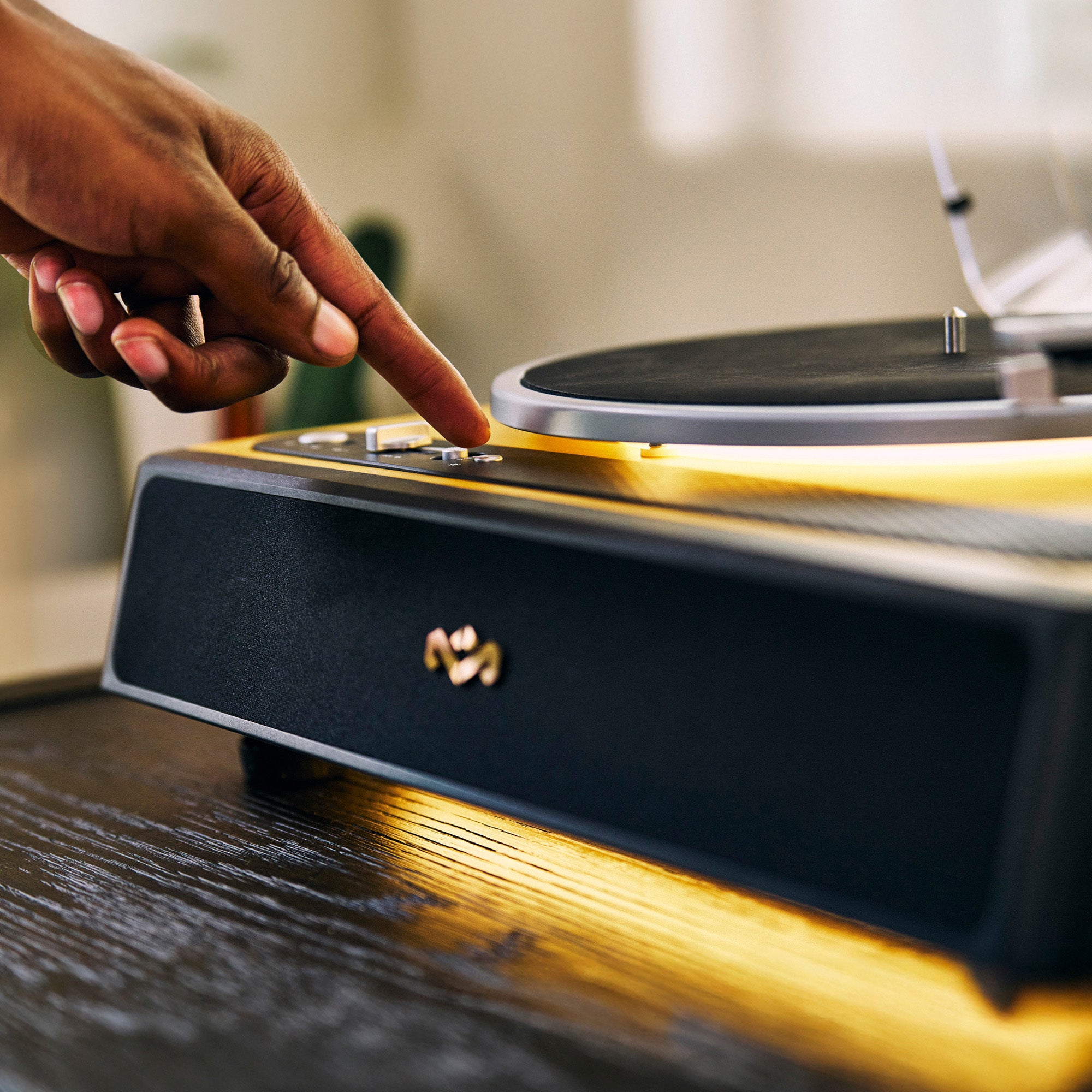 NEW! Soul Rebel Turntable – House of Marley