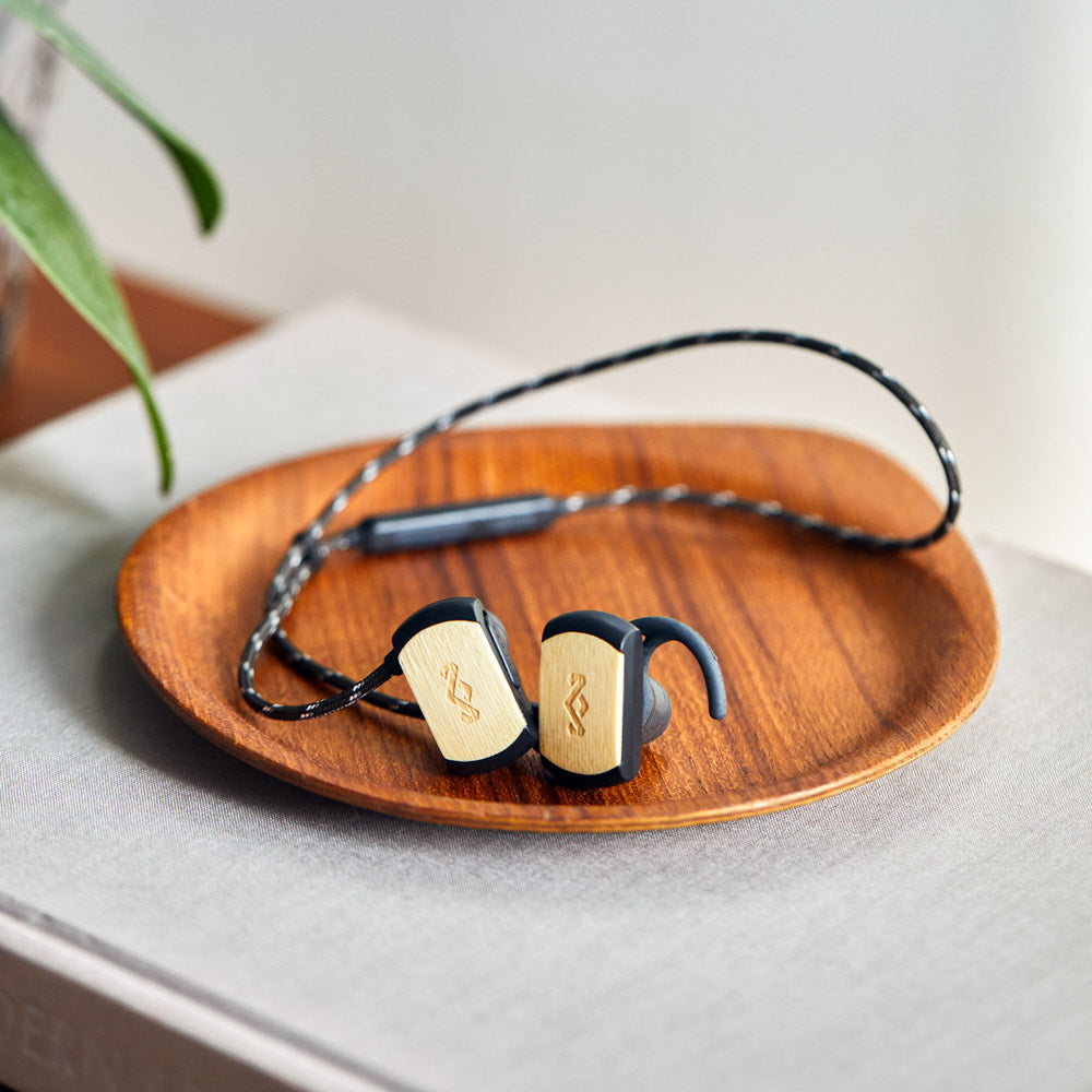 Voyage BT In-Ear Headphones - Lifestyle 02