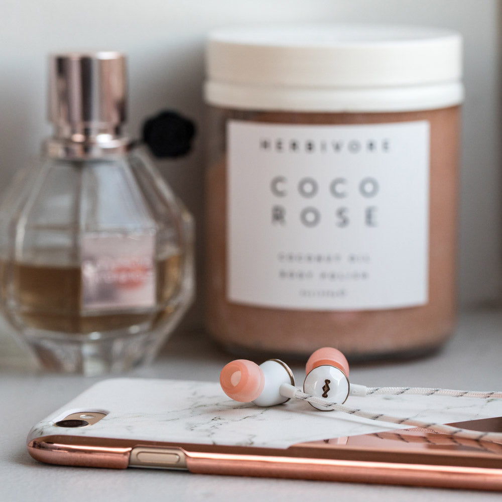Rose Gold | Nesta In-Ear Headphones - Lifestyle 02