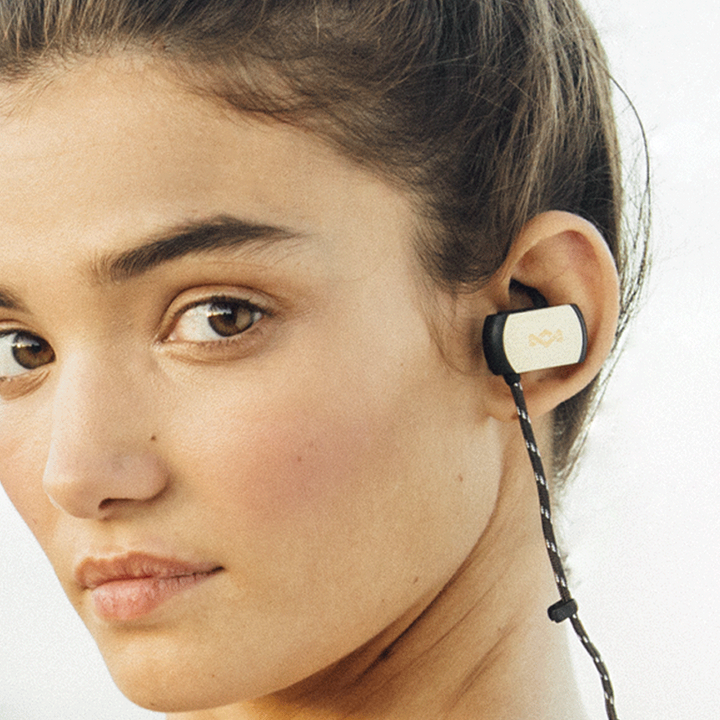 Voyage BT In-Ear Headphones - Lifestyle 01